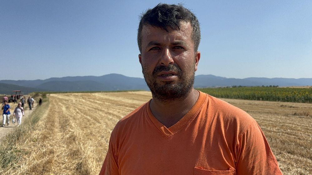 Balya yapan çiftçi anız yangınını fark etti: 5 dekar alan kül oldu