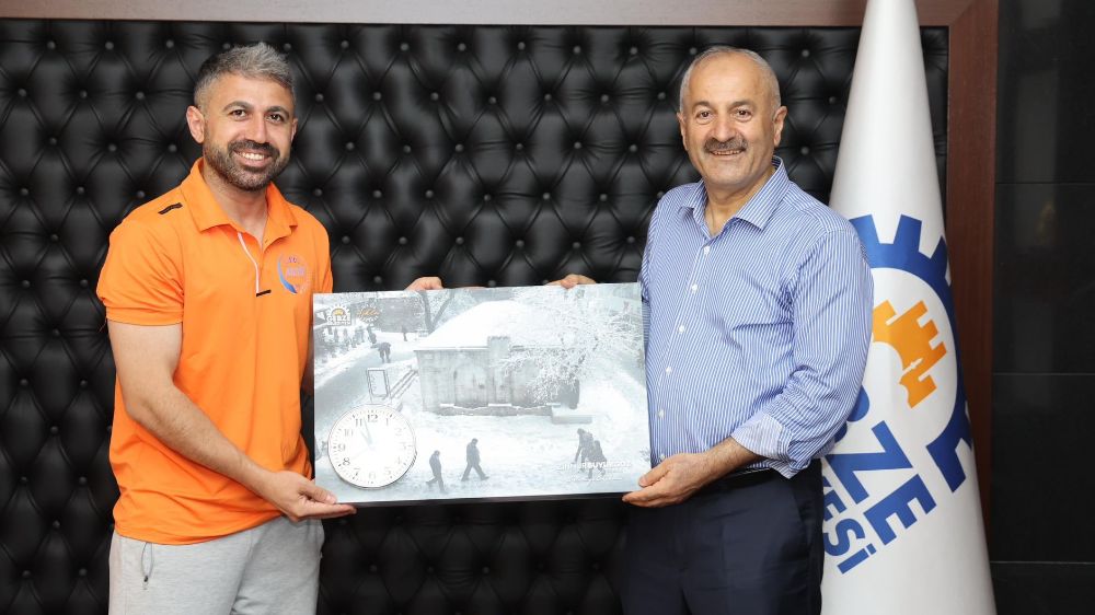 Başarılı karatecilerden Başkan Büyükgöz'e ziyaret