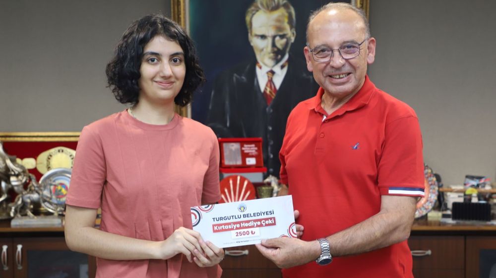 Başkan Akın’dan YKS ve MSÜ'de dereceye giren öğrenciye tebrik