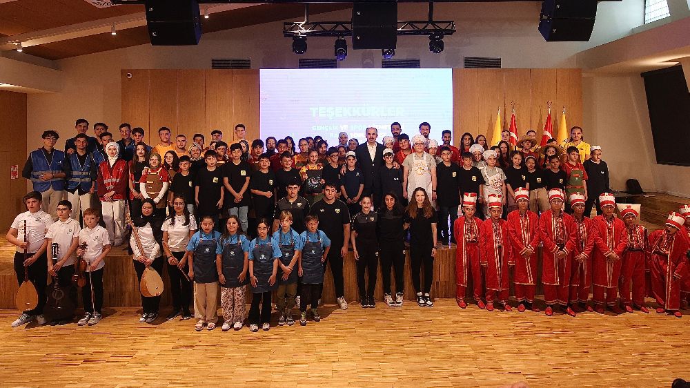 Başkan Altay gençlere yönelik faaliyetleri ve "Yaz Seninle Güzel" etkinliklerini anlattı