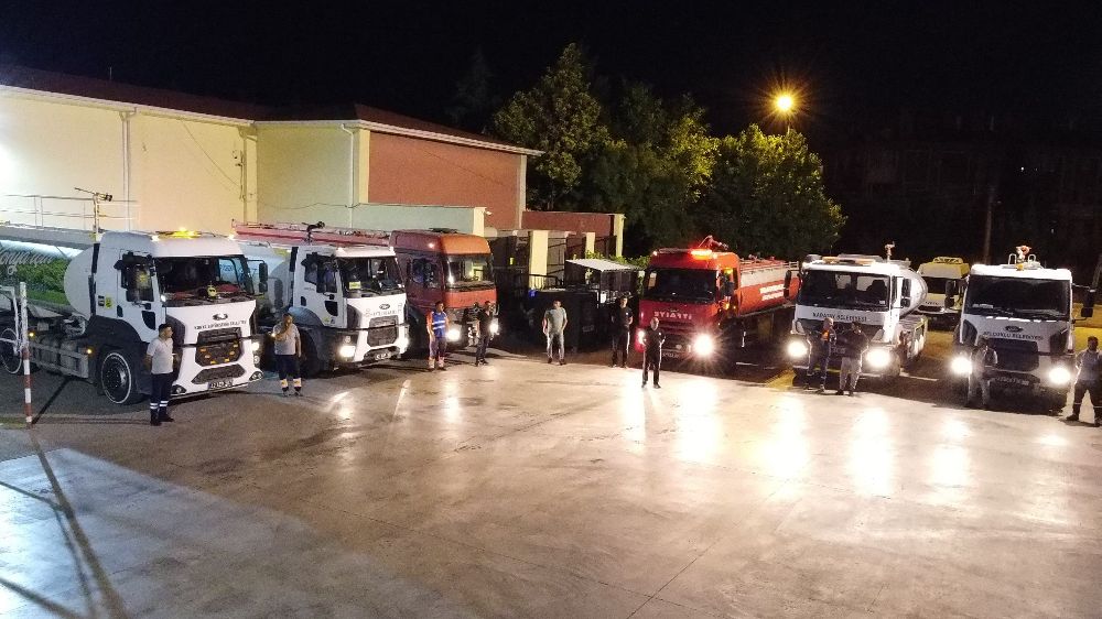 Başkan Altay: "İtfaiye ekiplerimiz Antakya'daki yangına müdahale için gece yola çıktı"