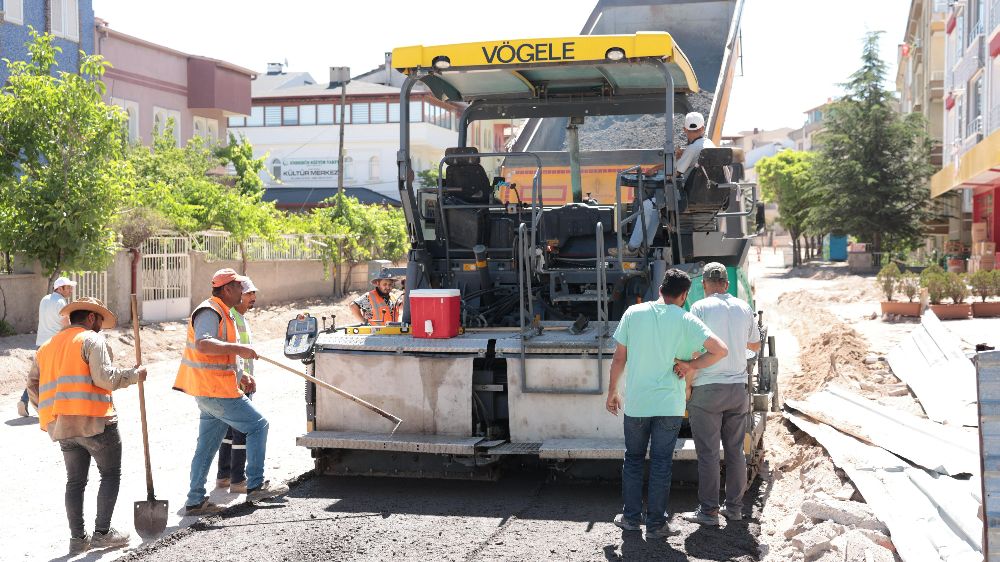 Başkan Arı, alt yapı çalışmalarını yerinde inceledi