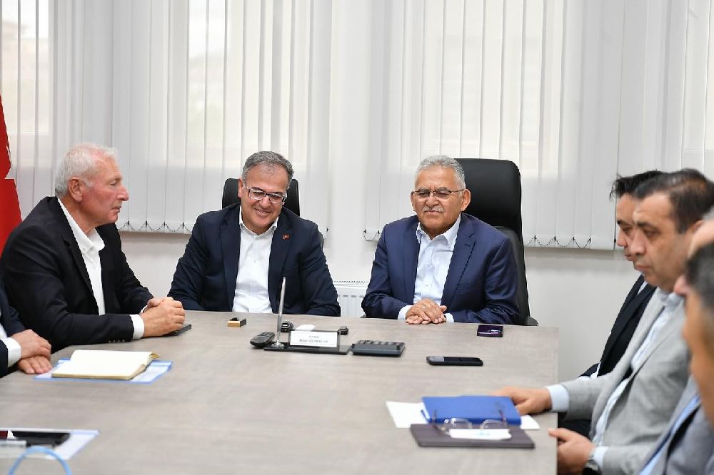 Başkan Büyükkılıç, ilçe belediyeleri yatırım toplantılarına Hacılar ile devam etti