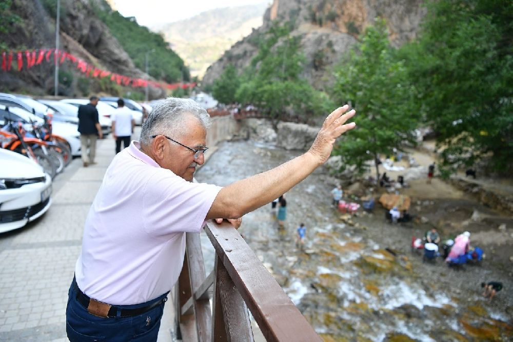 Başkan Büyükkılıç: "Kapuzbaşı, Türkiye’nin Niagarası"
