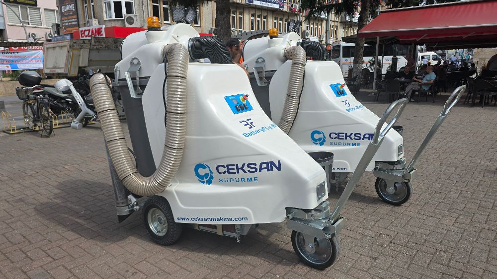 Başkan Kul: "Elektrikli süpürge araçlarıyla filomuzu modernize ediyoruz"