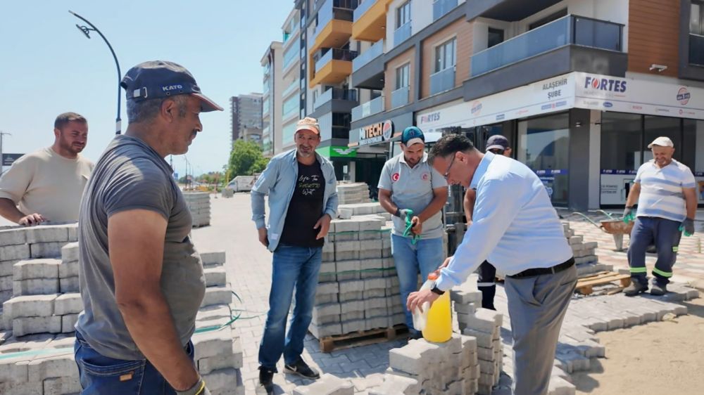Başkan Öküzcüoğlu'ndan personeline babasından miras limonata ikramı