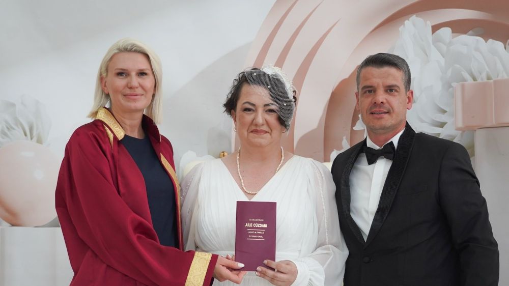 Başkan Subaşı, çalışma arkadaşlarının nikahını kıydı