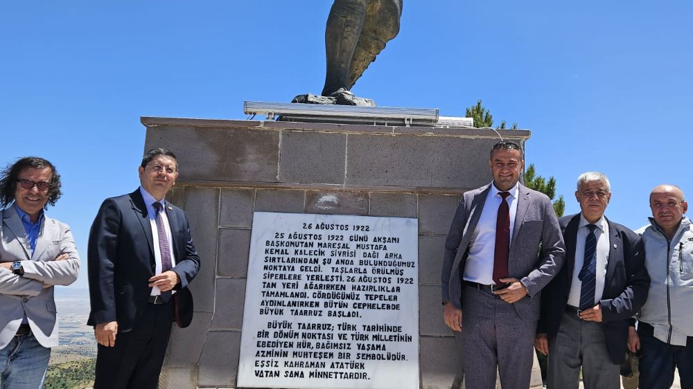 Başkan Zor: "Kocatepe’yi bütün gençlerimiz gelip, görmeli"