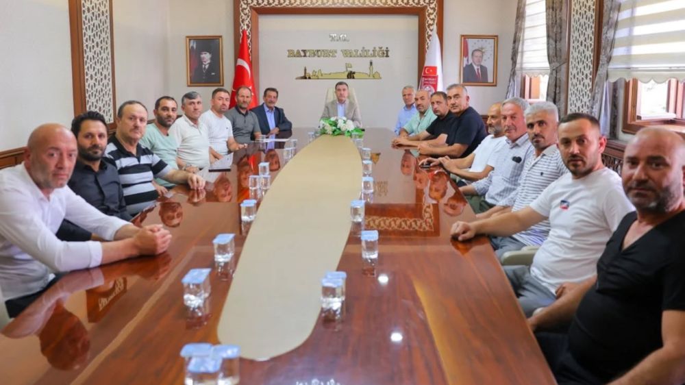 Bayburt’ta servis şoförlerine yönelik bilgilendirme toplantısı yapıldı