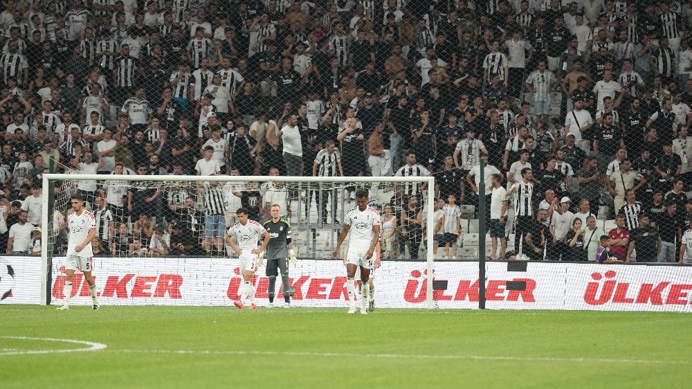   Beşiktaş ilk resmi maçında Shakhtar Donetsk’e 4-2 mağlup oldu