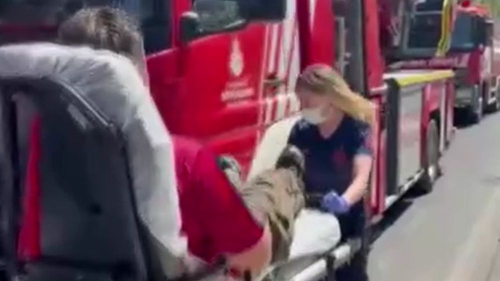 Beylikdüzü’nde 15 katlı binanın bodrum katında yangın: 2 kişi zehirlendi