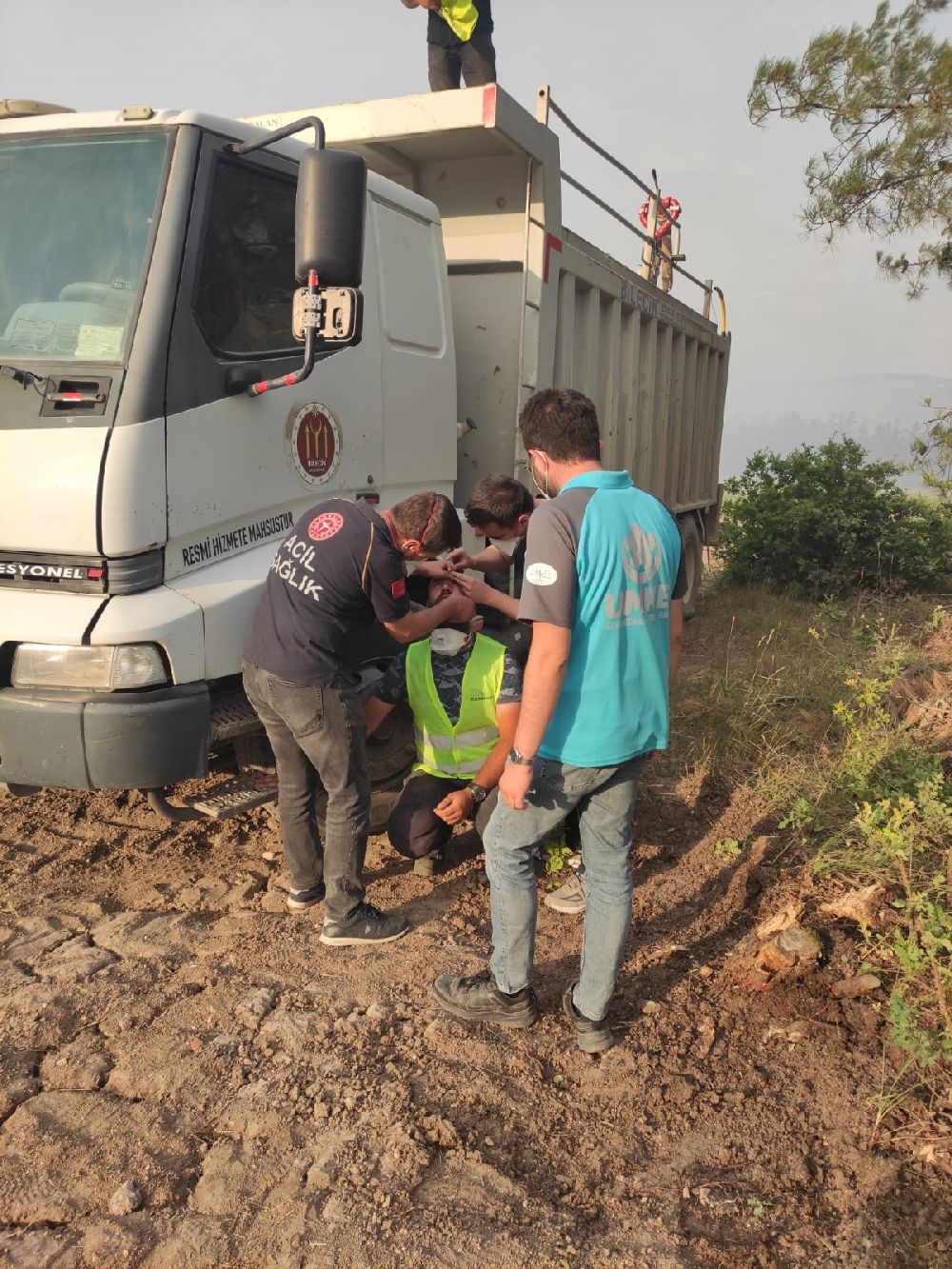 Bilecik'te 3 ayrı noktada çıkan orman yangınından 108 kişi dumandan etkilendi