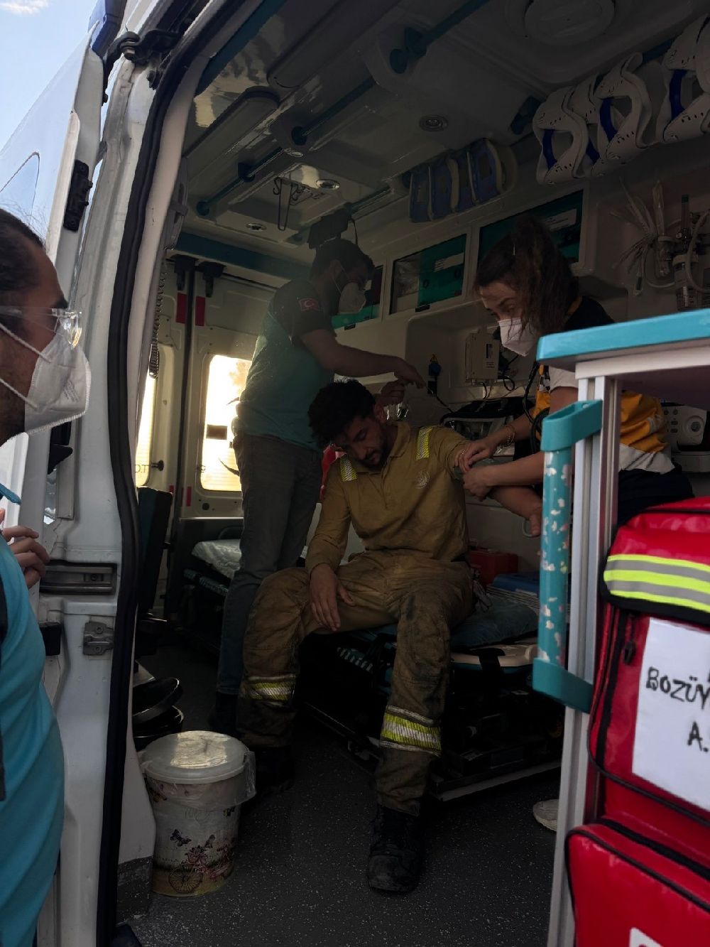 Bilecik'te 3 ayrı noktada çıkan orman yangınından 108 kişi dumandan etkilendi