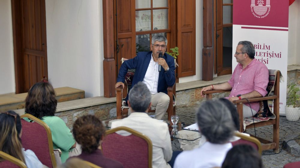 Bilim Kafe’de tarih konuşuldu