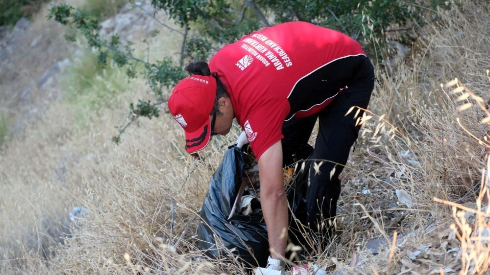 Bodrum'da 1,5 ton atık topladılar