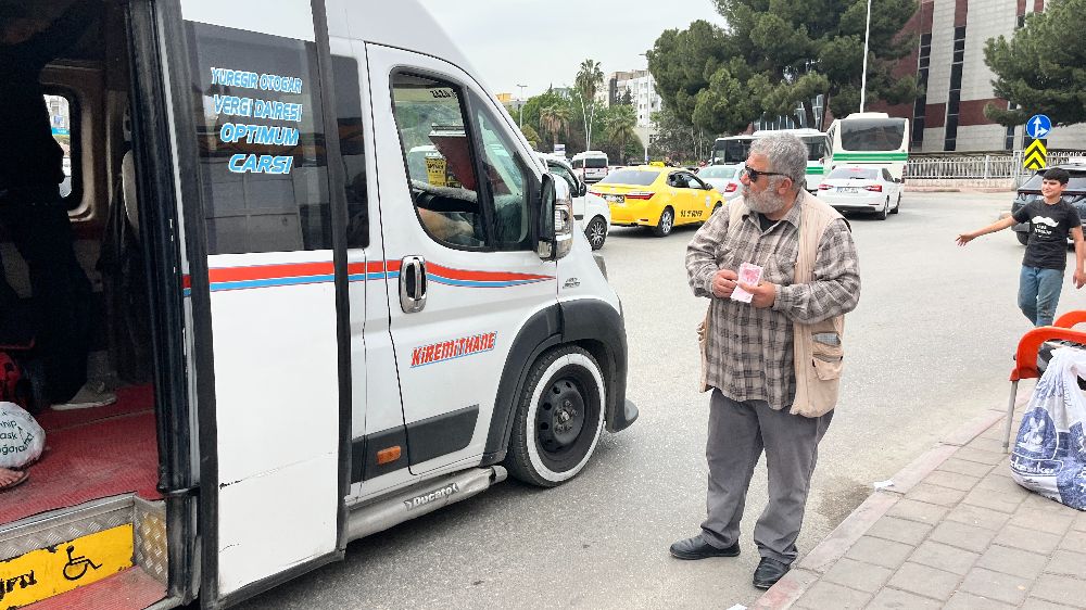 Bozuk paracılığı mesleği yaptı