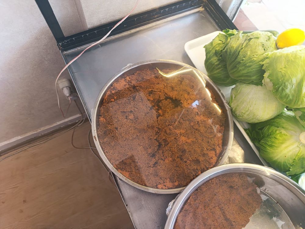 Bucak’ta ilk ve tek Katkısız el yapımı çiğ köftenin adresi Yaşar El Yapımı ÇiğKöfte