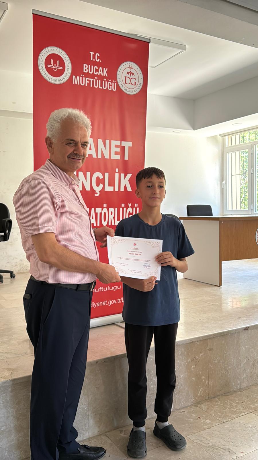 Bucak’ta Yatılı Yaz Kur’an Kursları sertifika töreniyle sona erdi