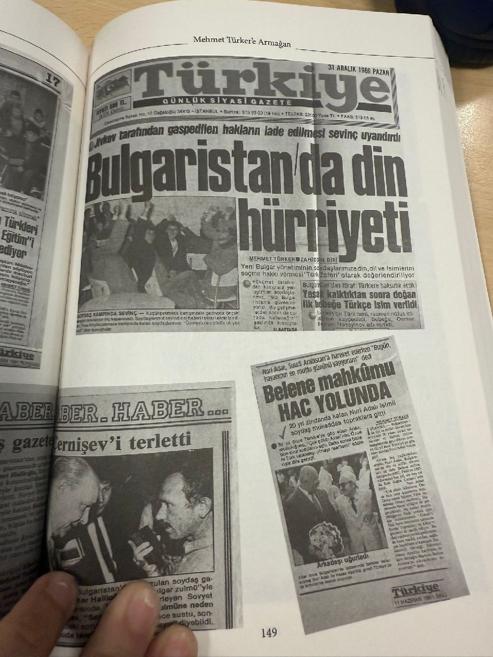 Bulgaristan Türk Edebiyatı’nın yaşayan en önemli temsilcilerinden Mehmet Türker’e ‘Özgürlüğün Peşinde Bir Ömür’ kitabı armağan edildi