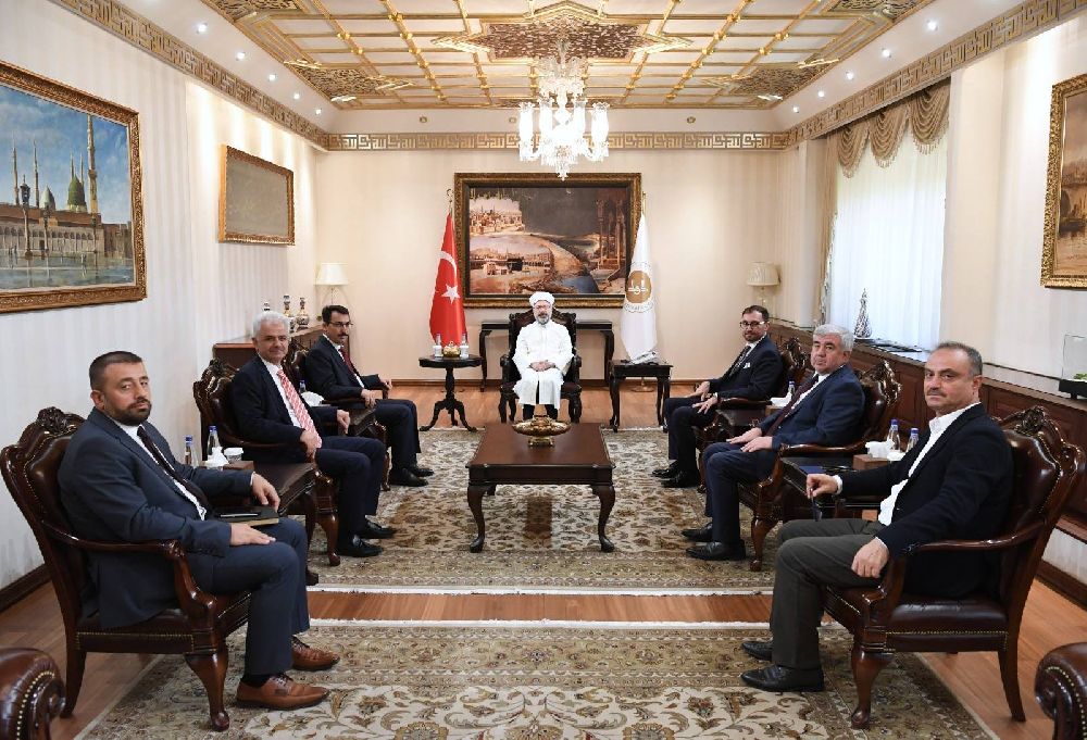 Burdur ve Bucak Müftüsünden Diyanet’e ziyaret Hizmetler ve projeler görüşüldü