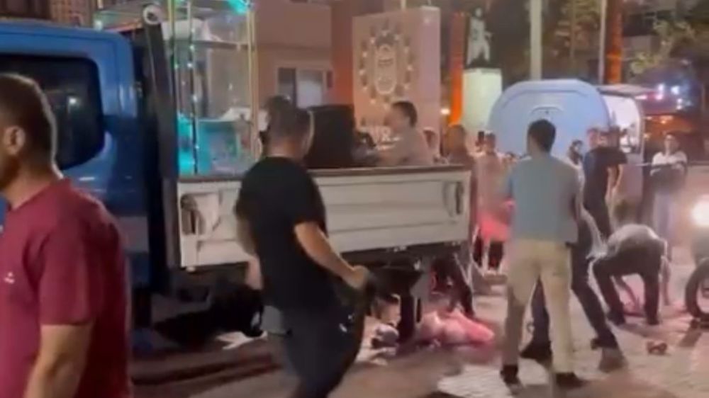 Bursa'da seyyar satıcılar ile zabıta arasında gerginlik