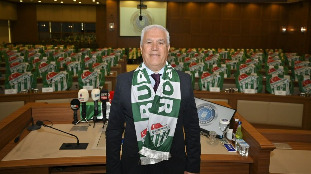 Bursaspor taraftarından, Mustafa Bozbey’e teşekkür yağmuru