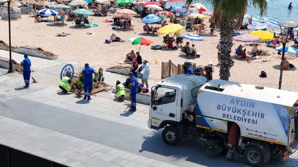 Büyükşehir'den Didim'de peyzaj ve temizlik çalışması