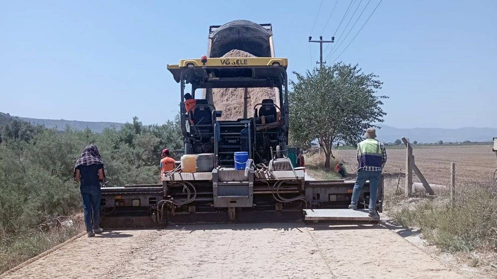 Büyükşehir’den Milas’ta yol yenileme çalışması