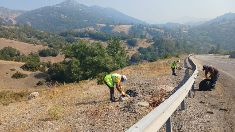 Büyükşehir’den yangın bölgelerinde çevre temizliği