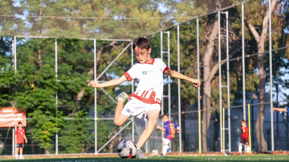 Büyükşehir Futbol Akademisi'nde yeni sezon başladı