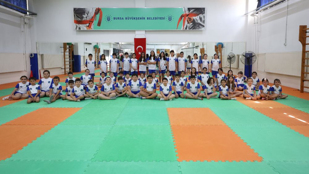 Büyükşehir Yaz Spor Okulları’nda eğitimler başladı