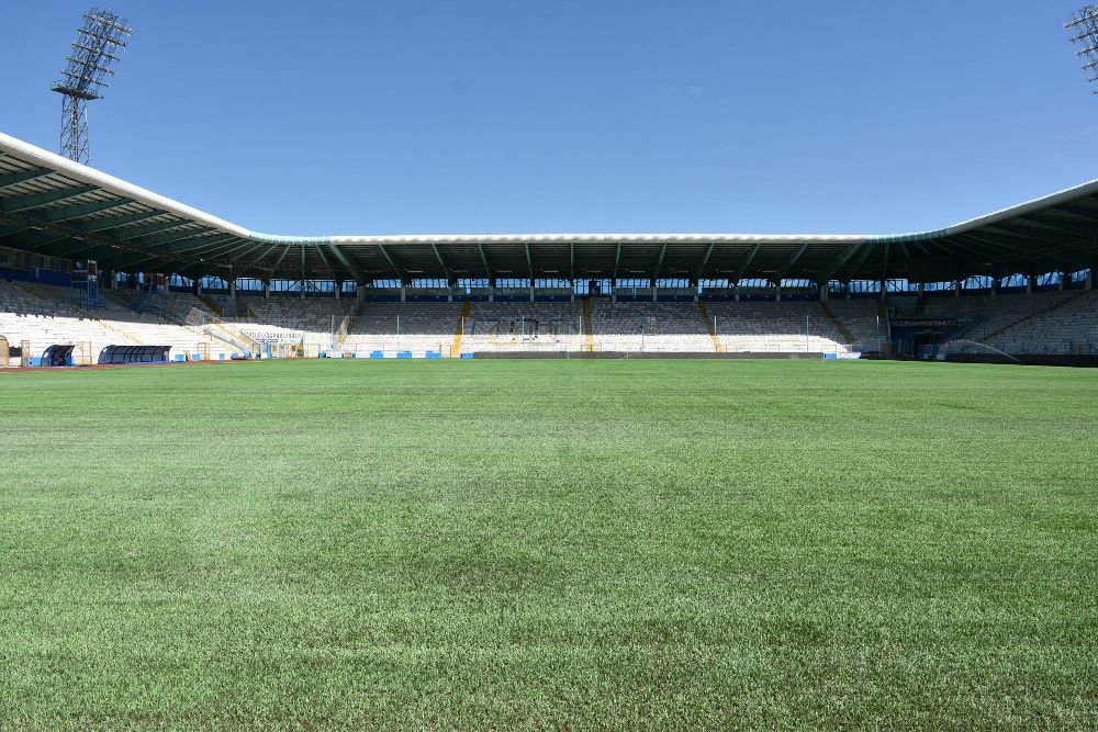 Çakmur hibrit çim zemini inceledi