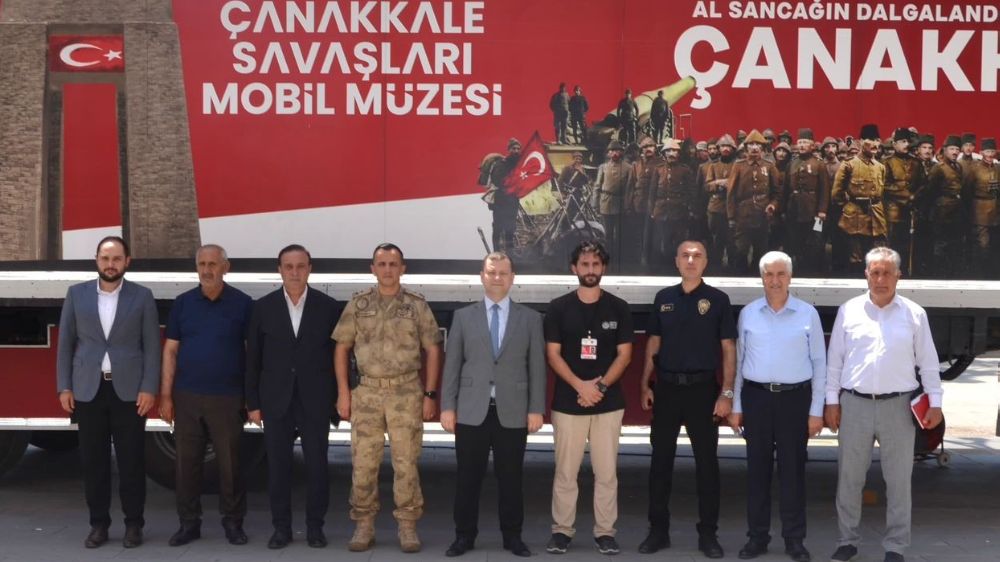 "Çanakkale Savaşları Mobil Müzesi" Tatvan’da ziyarete açıldı