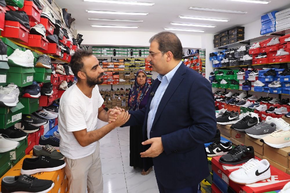 Canpolat, Devteyşti Mahallesi'nde vatandaşla buluştu