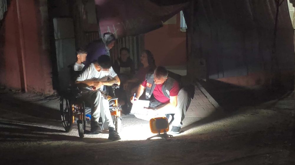 Çıkan tartışmada kendi silahından çıkan kurşunla yaralandı