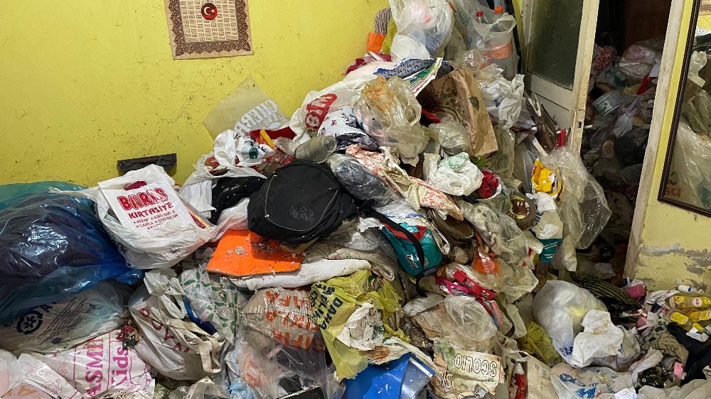 Çöp ev temizlendi, yedi yıllık kabus son buldu