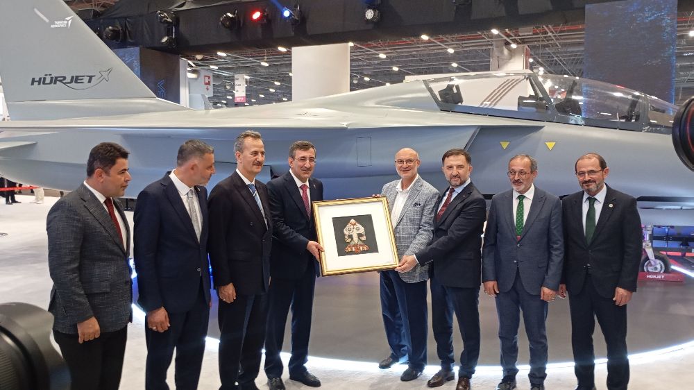 Cumhurbaşkanı Yardımcısı Cevdet Yılmaz IDEF 2025 fuarını ziyaret etti