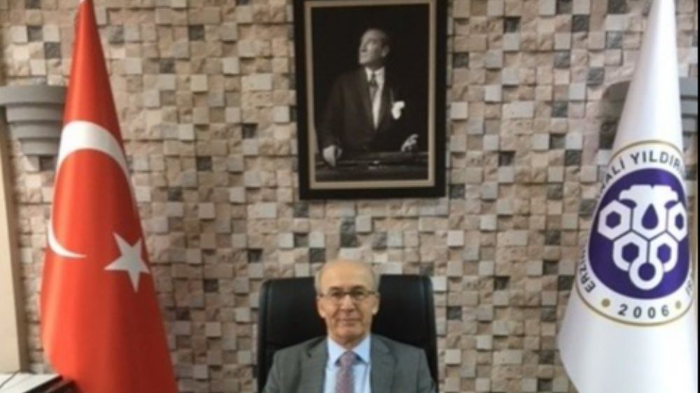 Dekan vefat etti