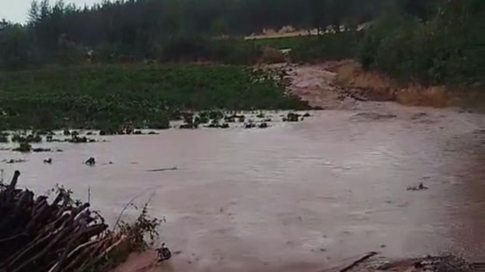    Denizli’de yollar göle döndü, sürücüler zor anlar yaşadı