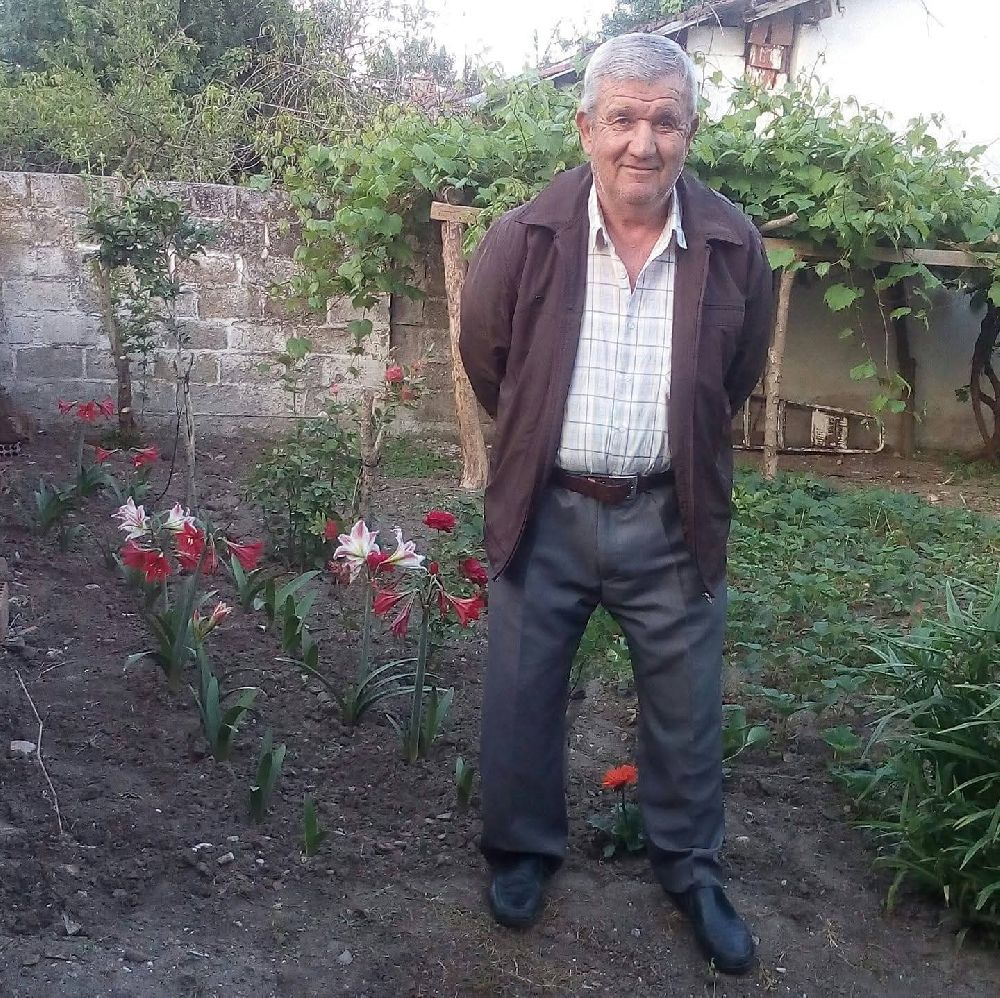 Devrilen traktörün altında kalan kişi hayatını kaybetti