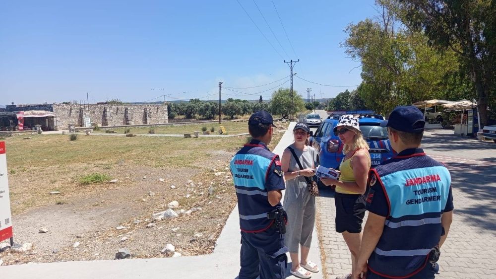 Didim jandarması vatandaşları bilgilendirdi