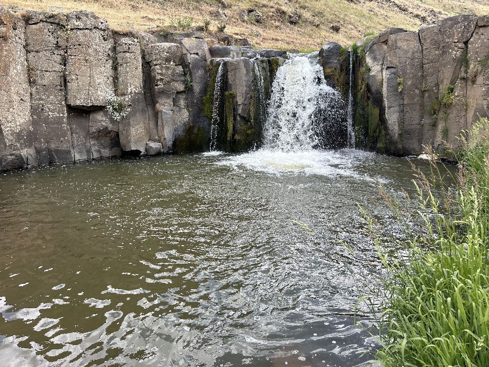 Diyadin'in Yıldızlı Şelalesi doğaseverlerin ilgisini çekiyor