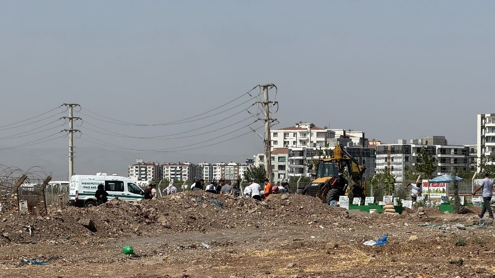 Diyarbakır’da 19 yaşındaki kadın silahlı saldırıda hayatını kaybetti