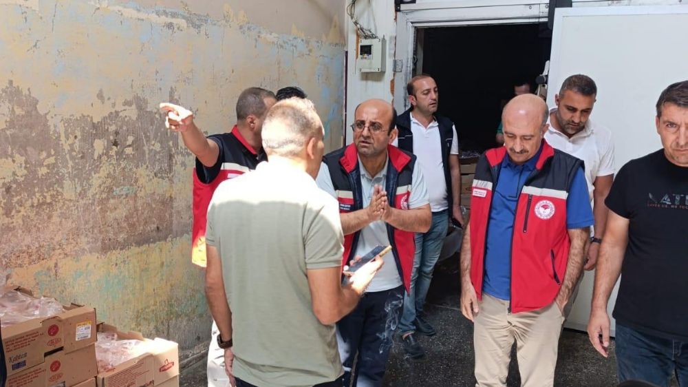 Diyarbakır'da 4 işletmeye ceza, bin 527 kilo ürün imha edildi