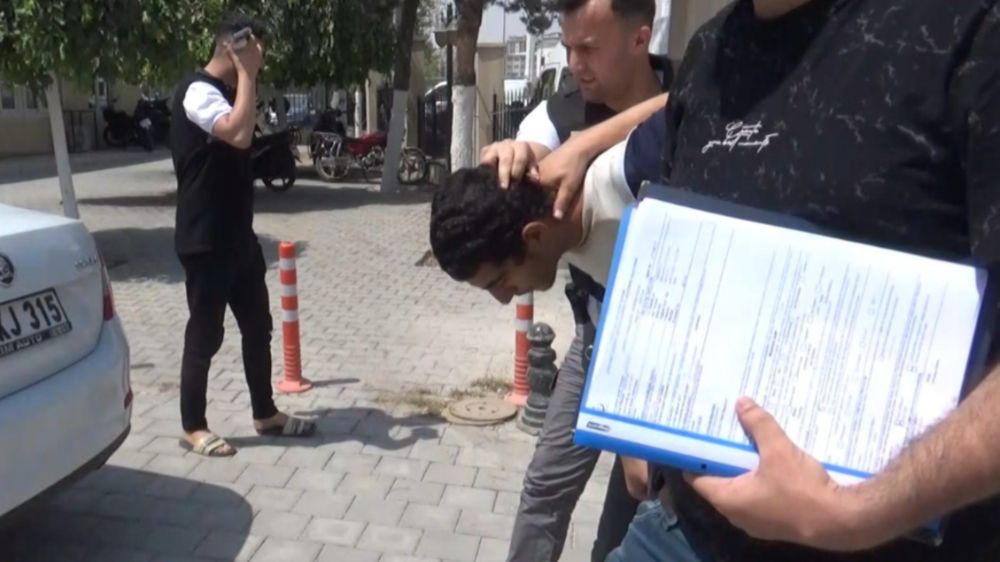 Doktor ve güvenlik görevlisini boğazından bıçaklayan zanlı tutuklandı