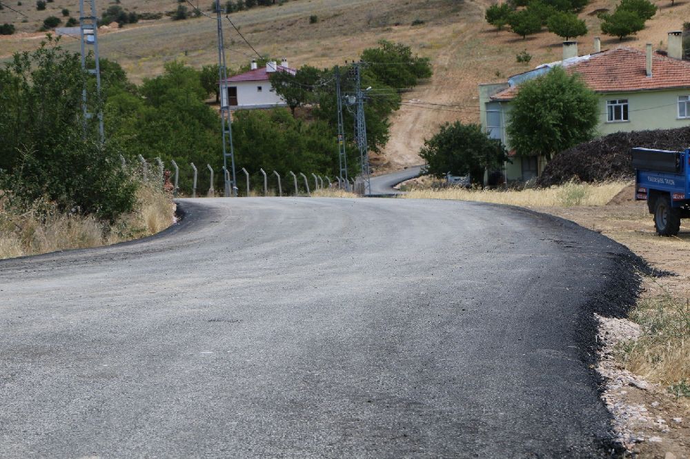 Elazığ’da 4 köyün BSK kaplamalı yol çalışması tamamlandı