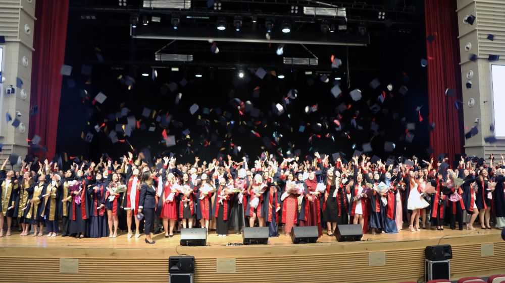 ERÜ Veterinerlik Fakültesi'nde mezuniyet heyecanı
