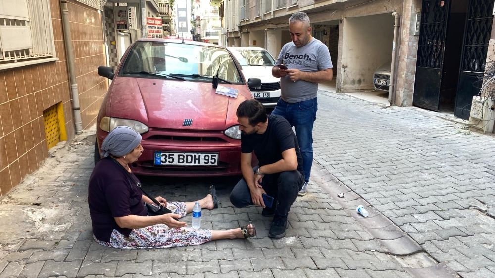 Eşini evde boğazında kemerle buldu