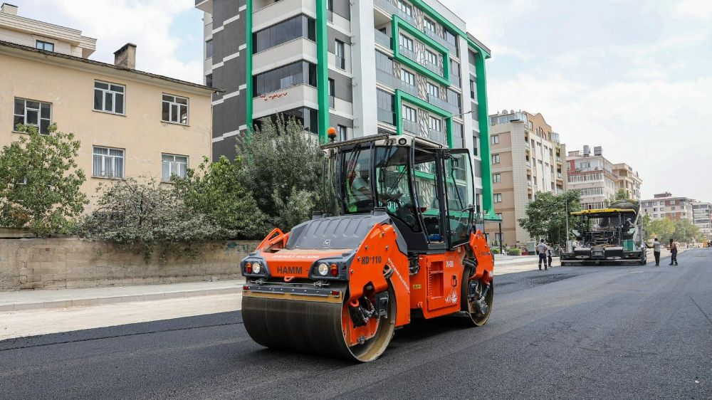 Eski Cezaevi Caddesi’nde asfalt serimine başlandı