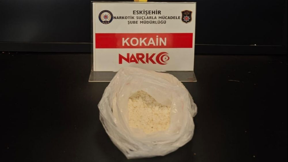 Eskişehir polisi 1 kilo kokain ele geçirdi